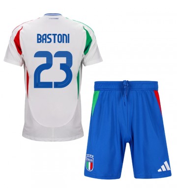 Italien Alessandro Bastoni #23 Replika Babytøj Udebanesæt Børn EM 2024 Kortærmet (+ Korte bukser)
